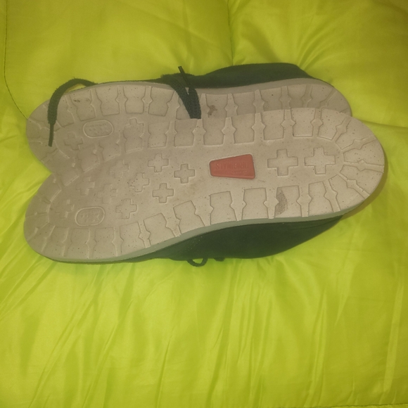 Clarks Blue Suede Chukka Boots - Picture 3 of 5